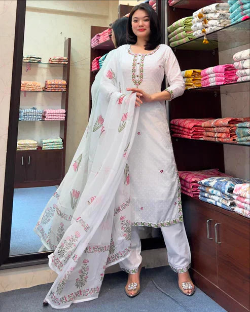 New Exclusive Check this our beautiful dresses collection